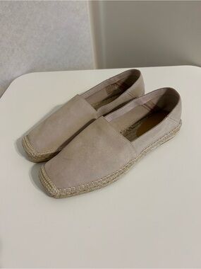 Banana Republic NEW Suede Espadrilles Flats 7 Shoes Ivory Mivano Italia
